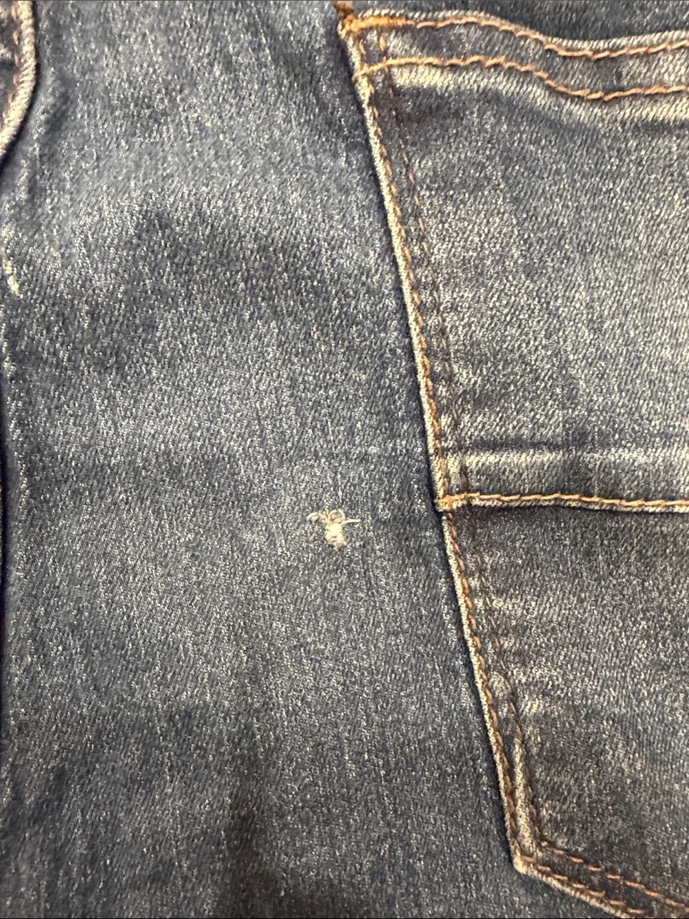 Men's Slim Jeans in Medium Blue Wash